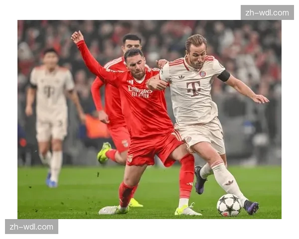 实时：巴萨vs拜仁次回合，第18分钟凯恩点射破门，总比分拜仁2-1领先